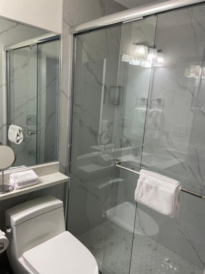 Wecare Guest Suite 버나비 외부 사진